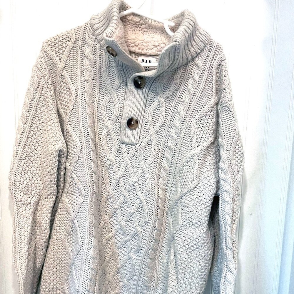 Gap sweater Boys size L